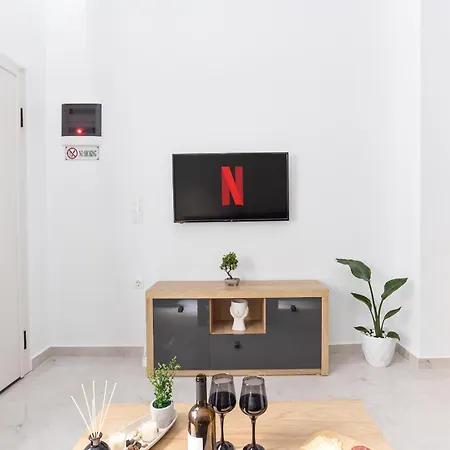 New Luxury In Downtown *