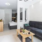 New Luxury In Downtown Lägenhet *