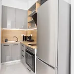 New Luxury In Downtown *